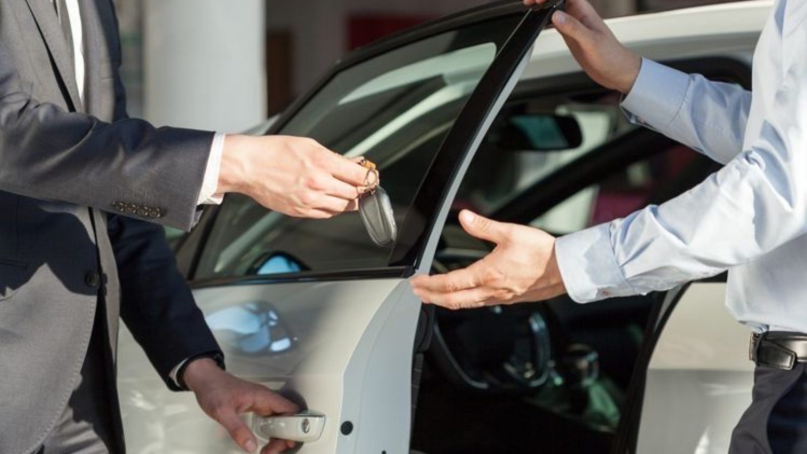 Conviene comprare un'auto usata economica o continuare a riparare quella vecchia?